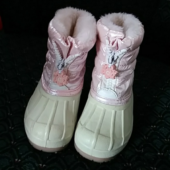 60 off carters shoes size 4 toddler snow boots poshmark size 4 toddler snow boots